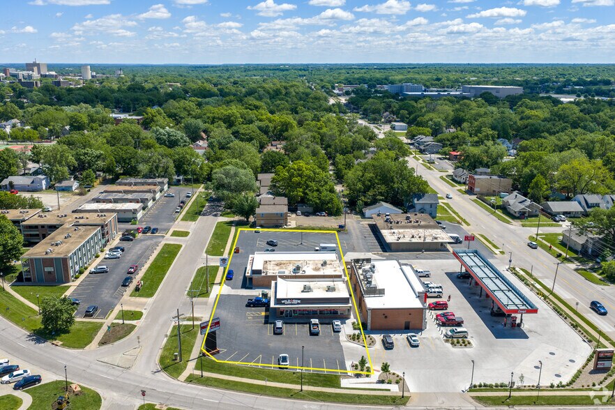 More Photos Of 1620-1620 SW Washburn Ave, Topeka General Retail For Sale