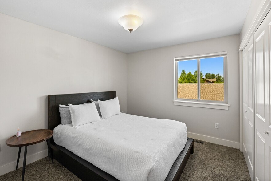 More Photos Of 440 Ice Center Ln, Bozeman Apartments For Sale