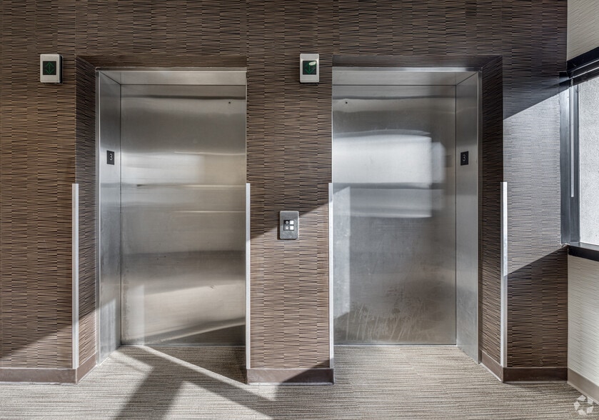 More Photos Of 695 US Highway 46, Fairfield Office For Lease