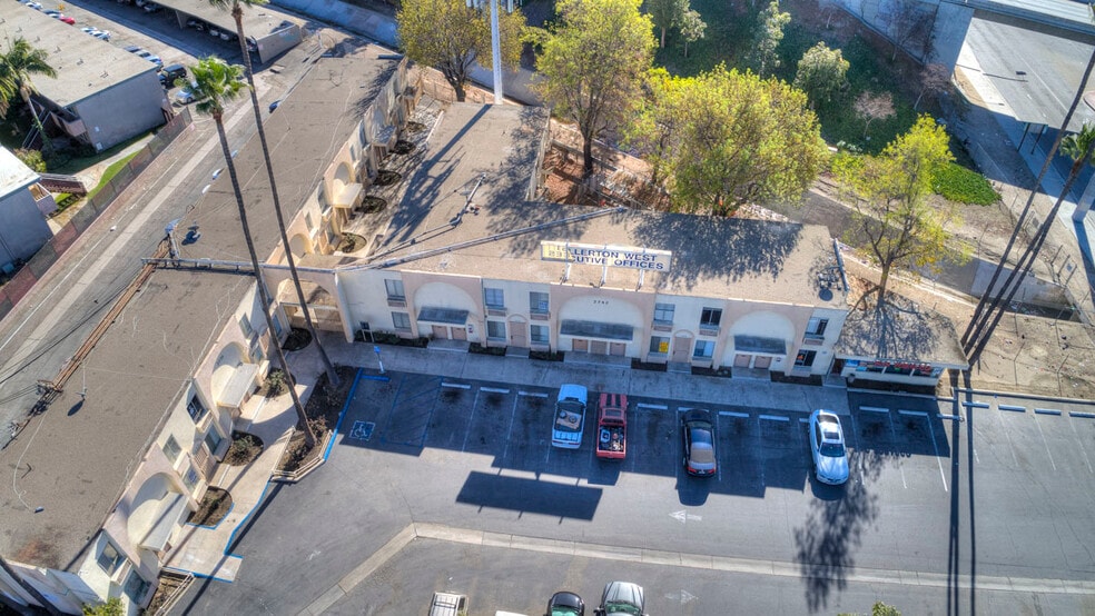 More Photos Of 2736-2742 W Orangethorpe Ave, Fullerton Loft Creative Space For Lease