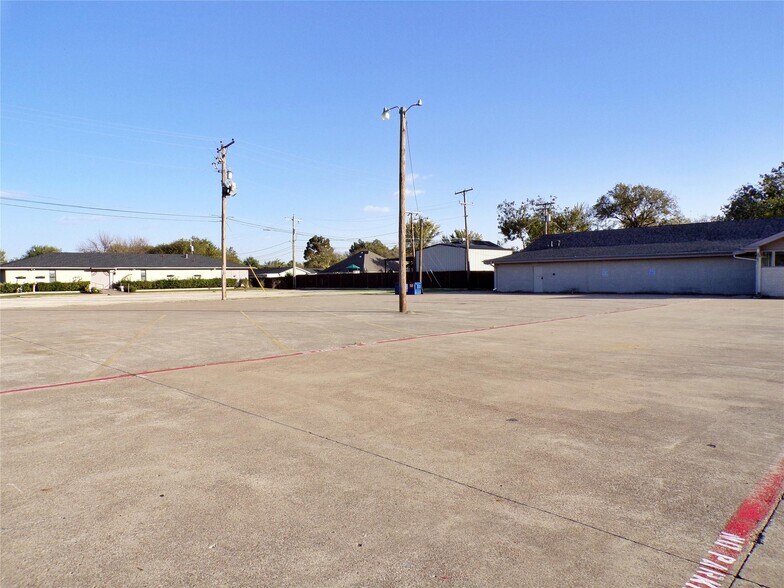 More Photos Of 6251 Wichita St, Fort Worth Religious Facility For Sale