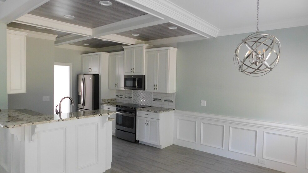 More Photos Of 1600 3rd Loop Rd, Florence Multifamily For Sale