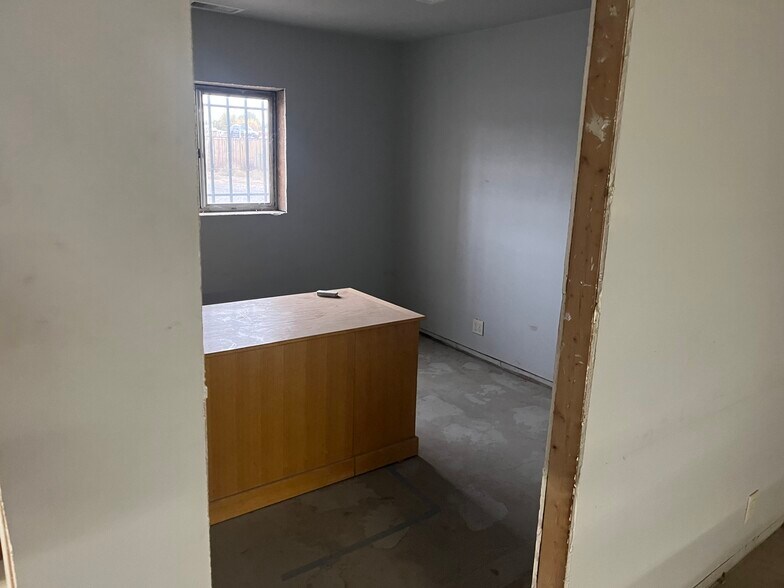 More Photos Of 202132 E 25th Ave, Kennewick Warehouse For Lease