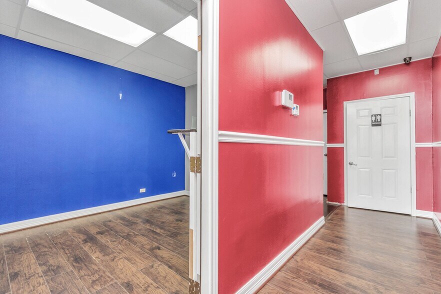 More Photos Of 4622 Dacoma Street, Houston General Retail For Sale
