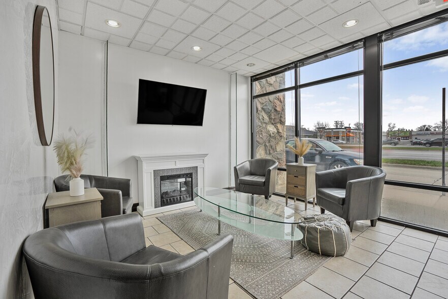 More Photos Of 24336 Michigan Ave, Dearborn Freestanding For Lease
