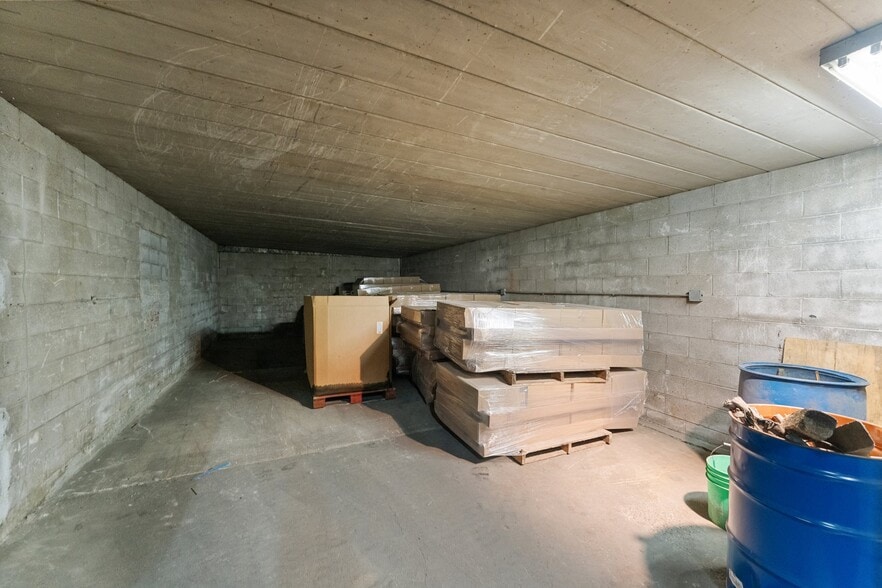 More Photos Of 741 Hoffman St, Hammond Industrial For Sale