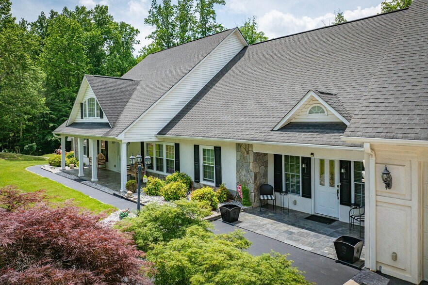 More Photos Of 200 Little Acres Dr, Marion Specialty For Sale