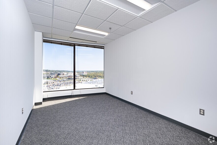 More Photos Of 10451 Mill Run Cir, Owings Mills Office For Sale