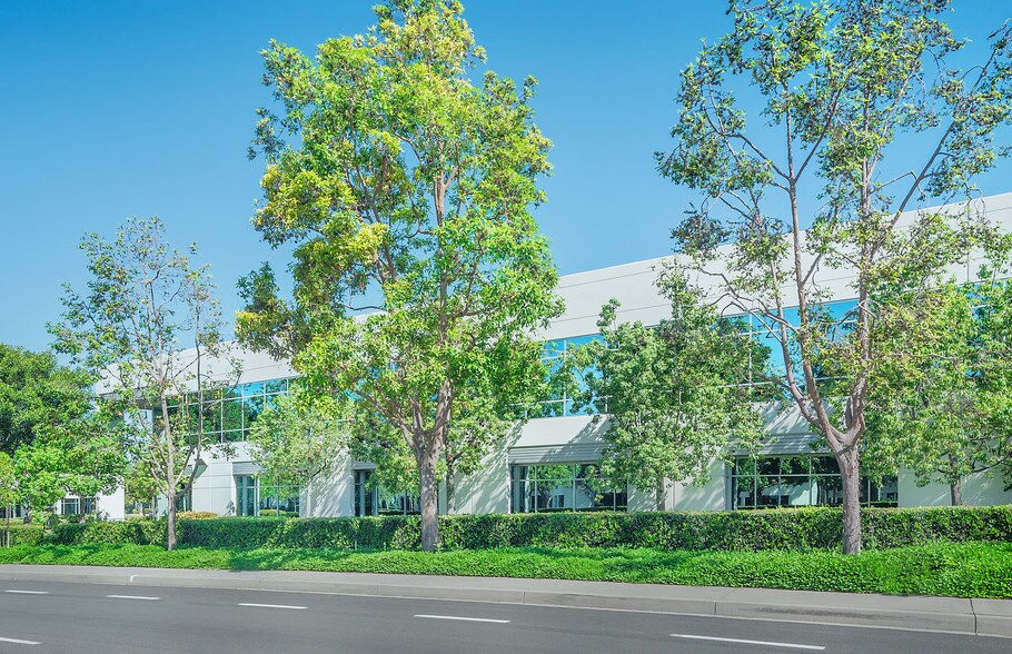 More Photos Of 212 Technology Dr, Irvine Unknown For Lease