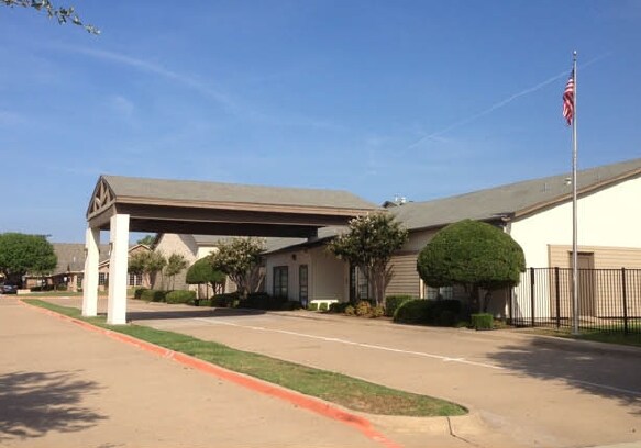 More Photos Of 2121 Bay Hill Dr, Plano General Retail For Sale