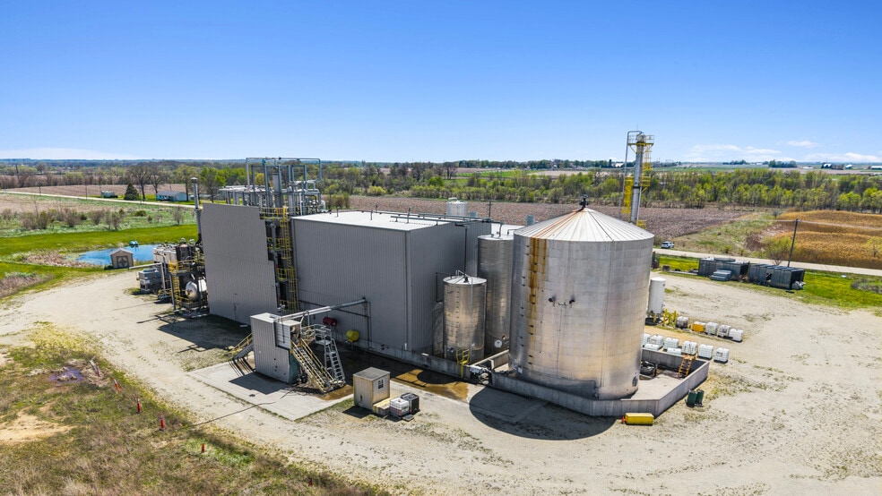 More Photos Of 5640 44th Ave S, Clinton Industrial For Sale