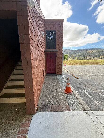 More Photos Of 27820 Dorris Dr, Carmel General Retail For Lease