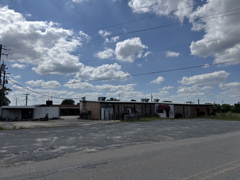 Primary Photo Of 4199 Housers Mill Rd, Byron Flex For Sale