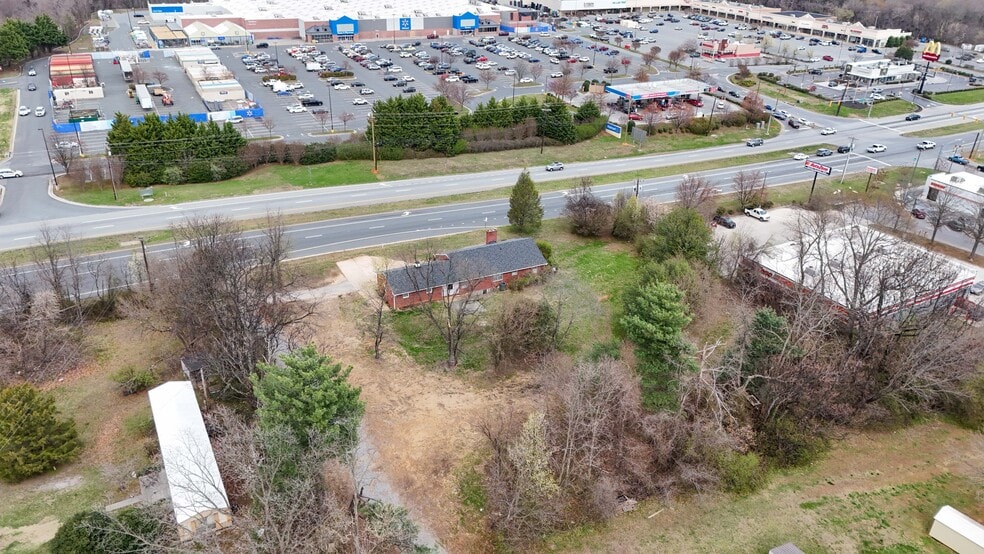 More Photos Of 1001 E Lynchburg Salem Tpke, Bedford Office For Sale