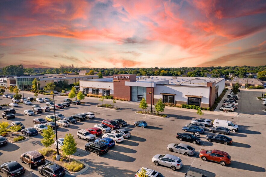 More Photos Of 100 W 63rd St, Westmont Health Club For Sale