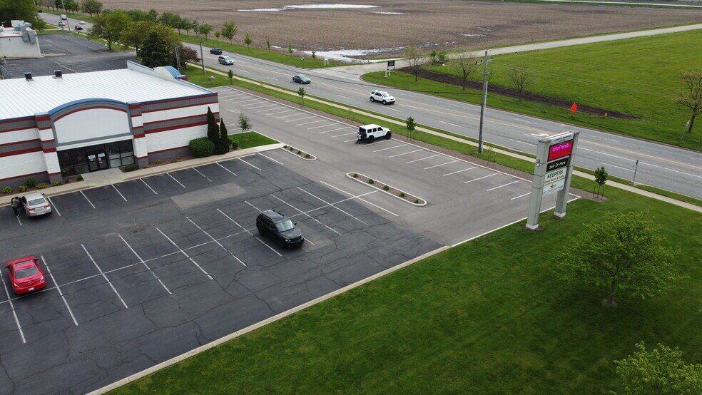 More Photos Of 3805 Fortune Dr, Lafayette Storefront For Sale