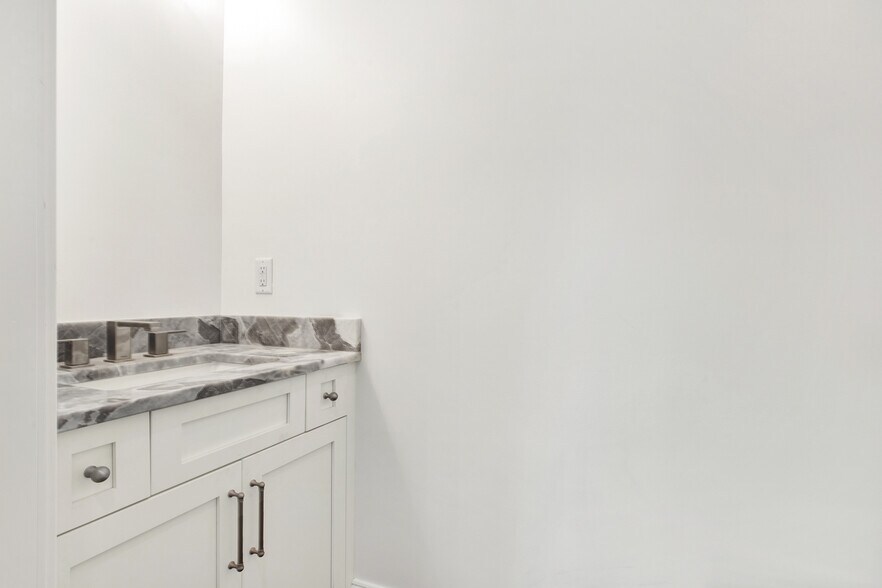 More Photos Of 104 17th st, Tybee Island Apartments For Sale