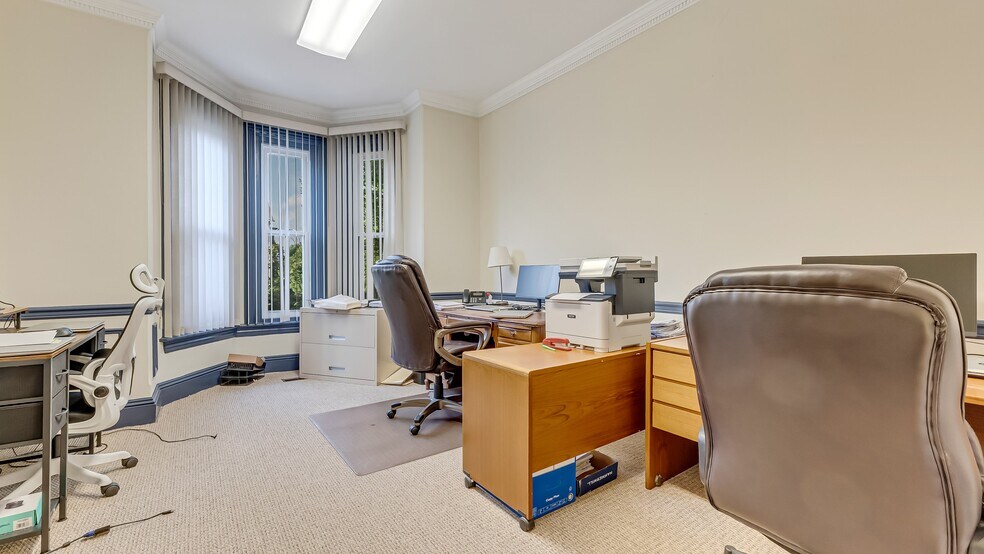 More Photos Of 207 W Broad St, Bethlehem Office For Sale