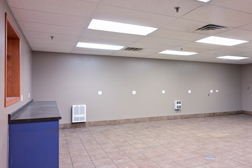 More Photos Of 505 Libby St, Waupun Manufacturing For Lease