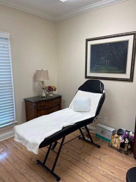 More Photos Of 9456 Jefferson Hwy, Baton Rouge Medical For Lease