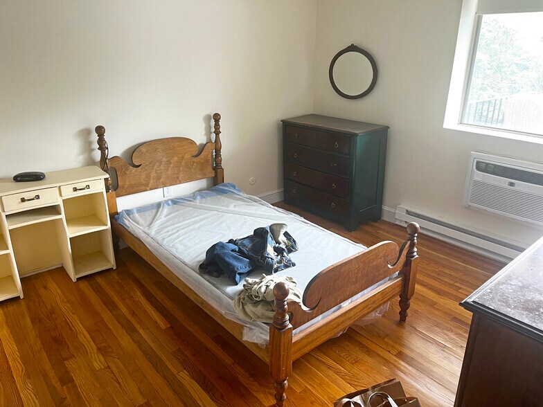 More Photos Of 447 Pleasant St, Melrose Apartments For Sale