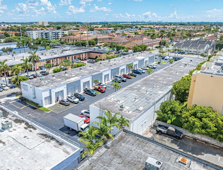 More Photos Of 1570 W 38th Pl, Hialeah Flex For Lease