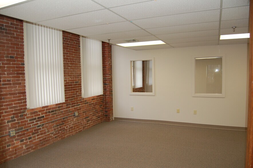 More Photos Of 53-63 Wingate St, Haverhill Office For Lease