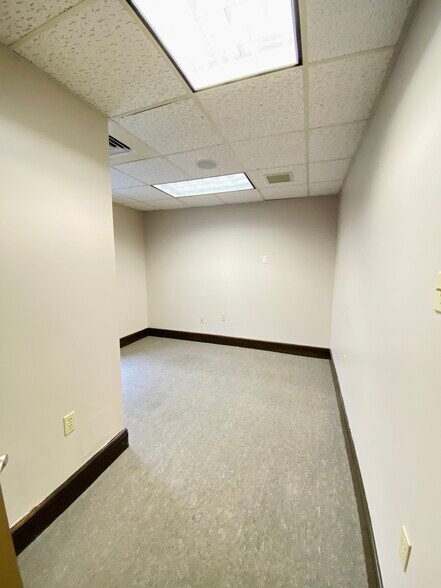 More Photos Of 3578 Brodhead Rd, Monaca Unknown For Lease