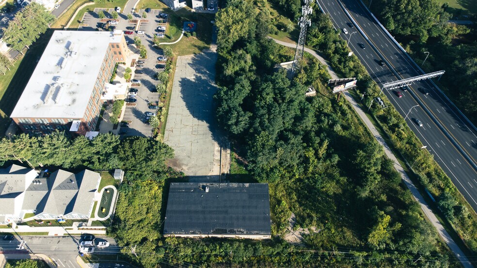 More Photos Of 90 Salmon St, Providence Manufacturing For Lease