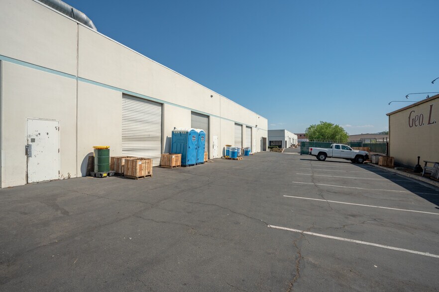 More Photos Of 1377 Armorlite Dr, San Marcos Manufacturing For Sale