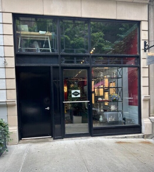 More Photos Of 1070 Madison Ave, New York Apartments For Lease