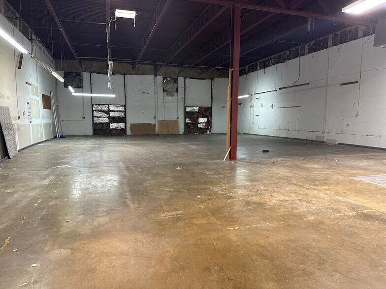More Photos Of 94-160 Cumberland St, Memphis Industrial For Sale