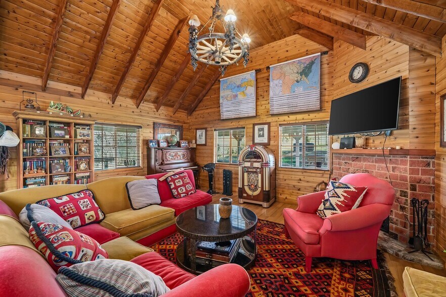 More Photos Of 535 Calf Canyon Hwy, Creston Winery Vineyard For Sale