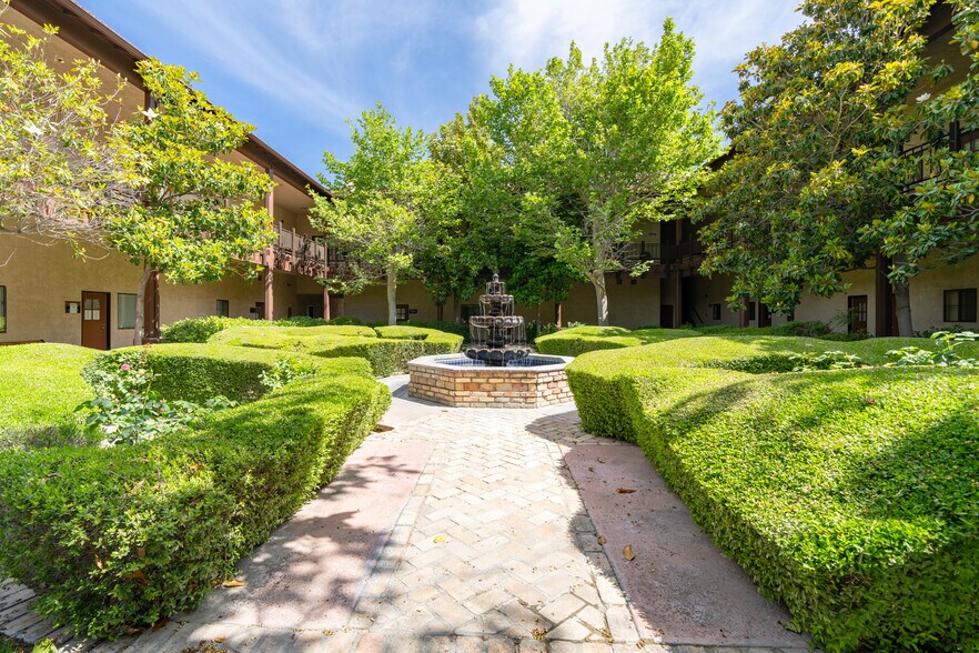 More Photos Of 44725 10th St W, Lancaster Medical For Sale