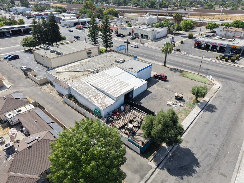 More Photos Of 2916 Brundage Ln, Bakersfield Auto Repair For Sale