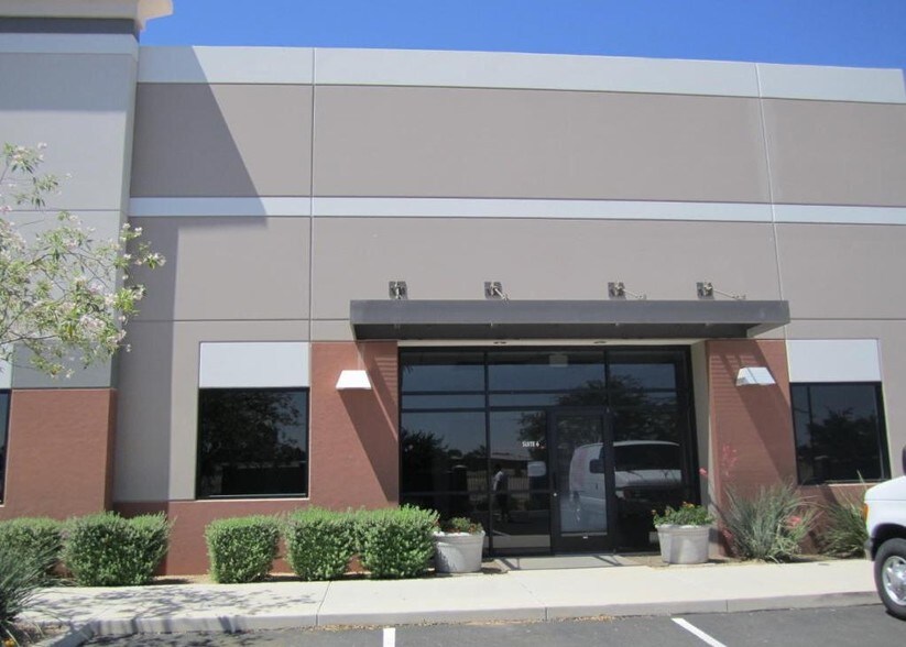 More Photos Of 2225 W Pecos Rd, Chandler Light Manufacturing For Lease