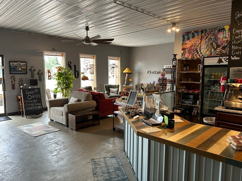 More Photos Of 215 Wolf River Dr, Fremont General Retail For Sale