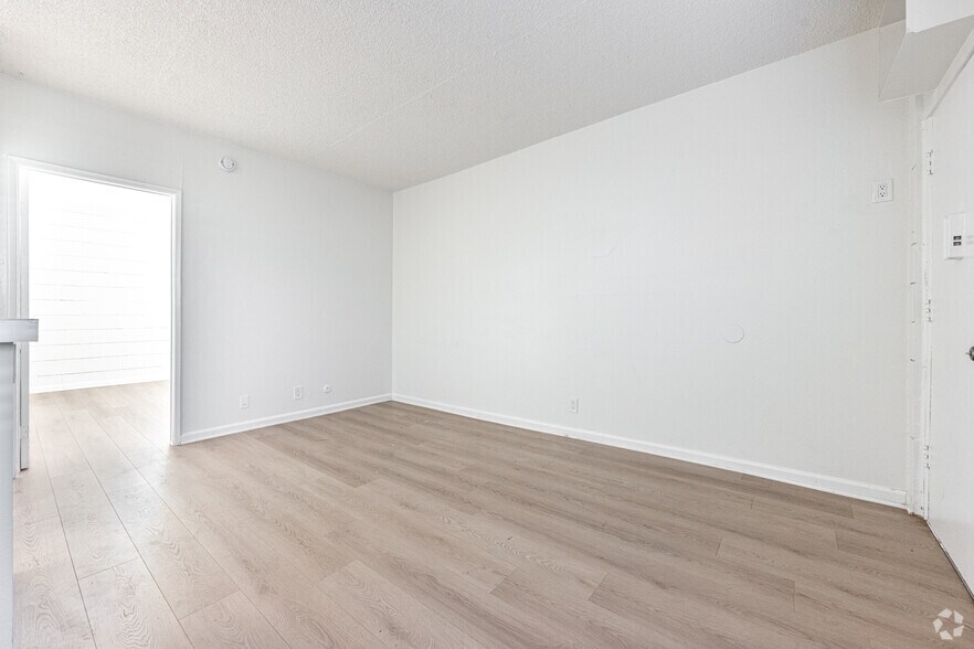 More Photos Of 835 W Rosecrans Ave, Gardena Apartments For Sale