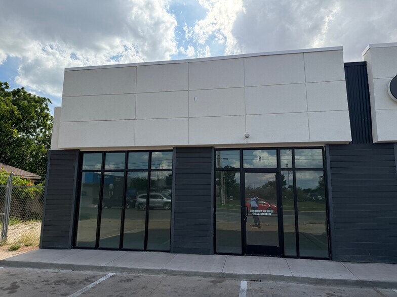 More Photos Of 1709 Ambler Ave, Abilene General Retail For Lease