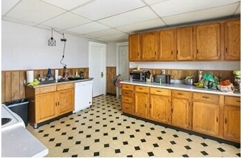 More Photos Of 64 Highland St, Worcester Office Residential For Sale