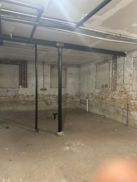 More Photos Of 7530 S Phillips Ave, Chicago Apartments For Sale