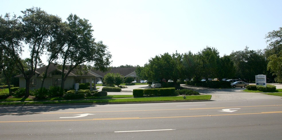 More Photos Of 1888 14th St S, Fernandina Beach Office For Lease