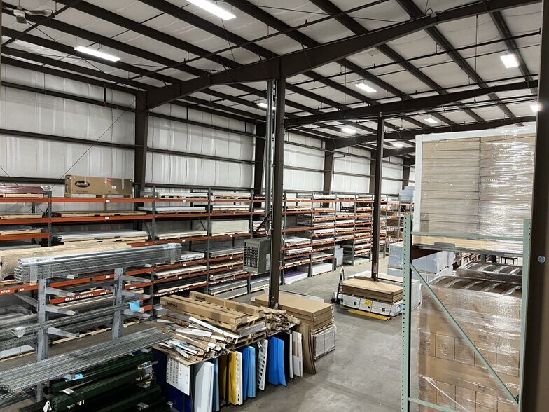 More Photos Of 299 Industrial Park Rd, Middletown Warehouse For Lease