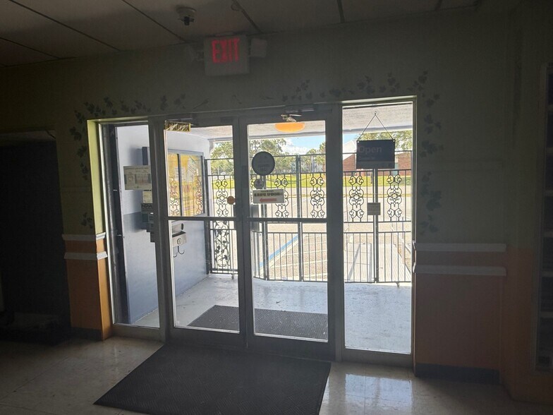 More Photos Of 2916 S Washington Ave, Titusville Freestanding For Sale