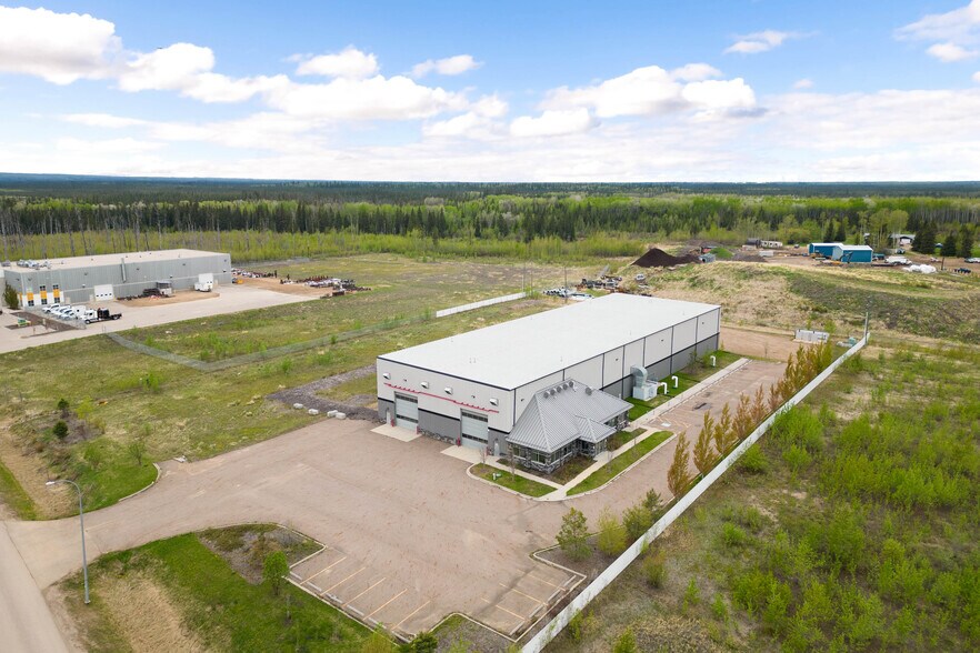More Photos Of 340 Robertson Rd, Fort McMurray Warehouse For Sale