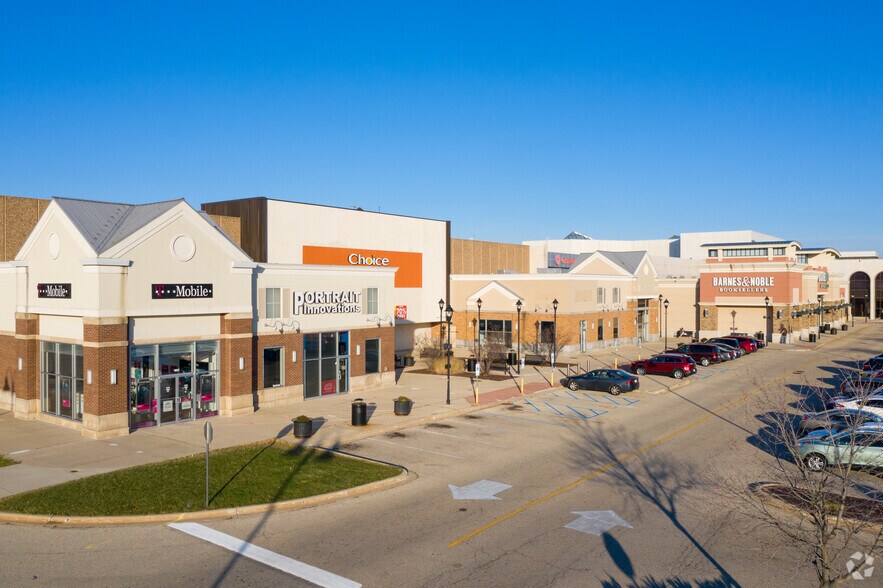 More Photos Of 7200 Harrison Ave, Rockford General Retail For Lease