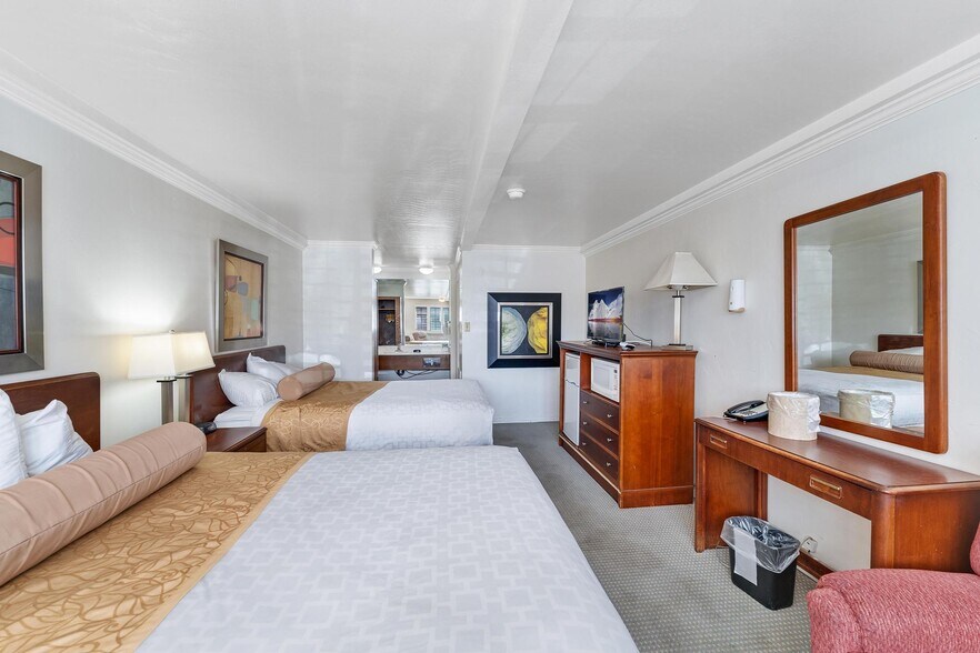 More Photos Of 423 W Main St, Vernal Hotel For Sale