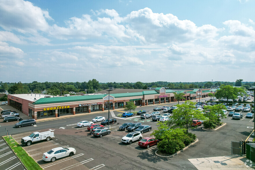 Primary Photo Of 1279 Lincoln Hwy, Levittown Unknown For Lease