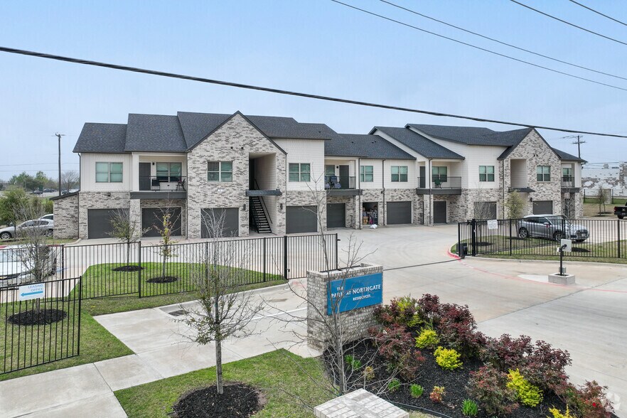 More Photos Of 15 Northgate Dr, Waxahachie Apartments For Sale