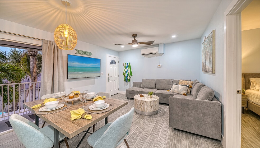 More Photos Of 104 Avenida Veneccia, Siesta Key Multifamily For Sale